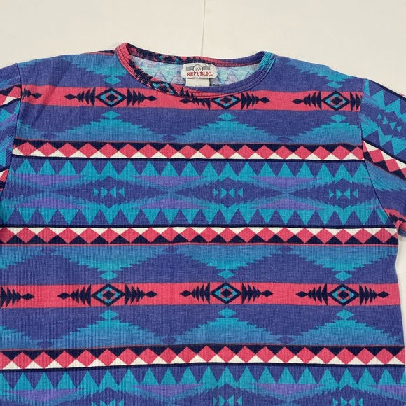 90’s Southwestern Print Made in USA Tee - Picture 6 of 8